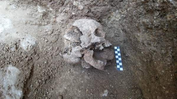 Encuentran a misterioso niño vampiro en Italia